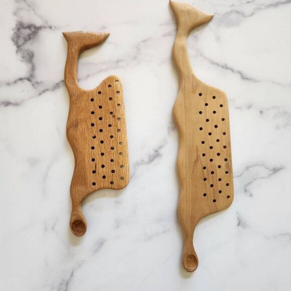 Wooden whale teaspoon spank paddle kitchen ocean nautical decor set of 2 - Picture 1 of 5